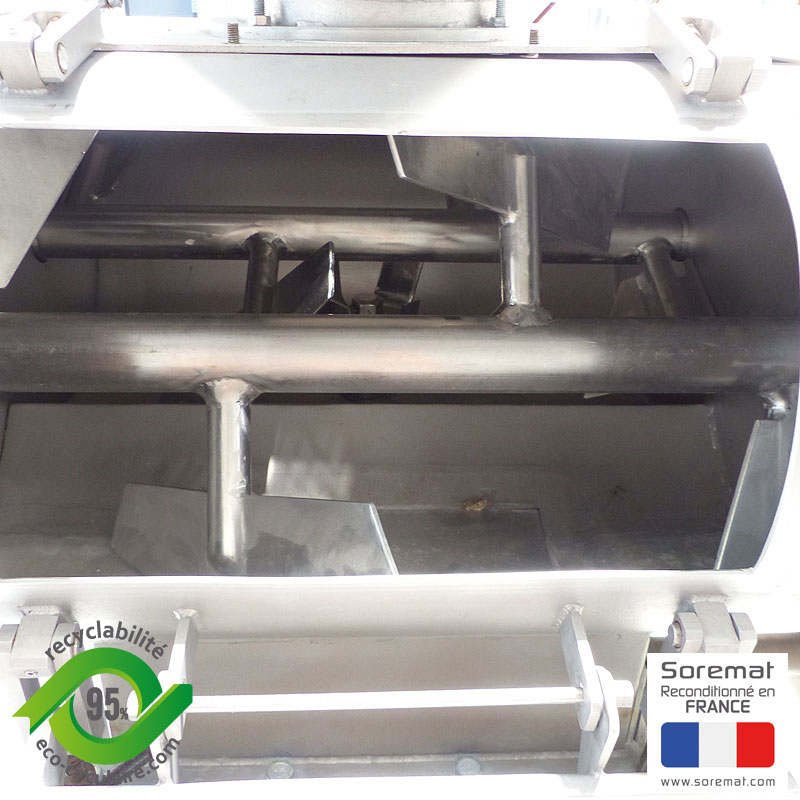 melangeur horizontal axe interieur cuve