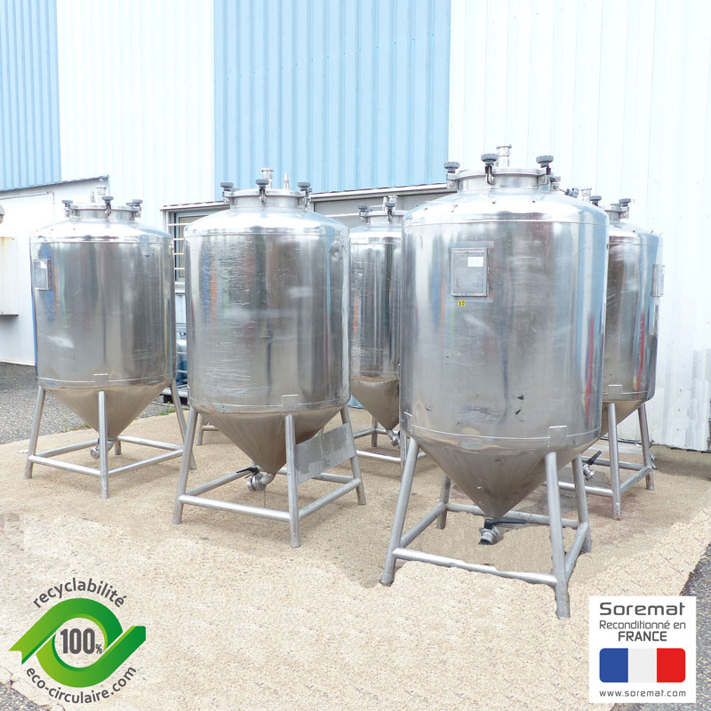 ensemble de plusieurs cuves identiques