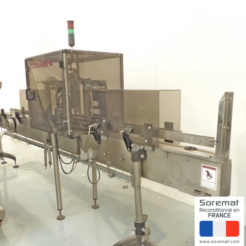 convoyeur avec orienteur linéaire pour les flacons