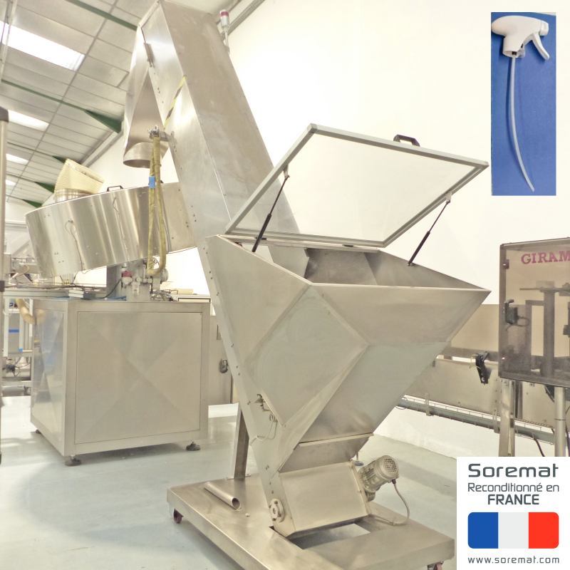 trémie avec élévateur à taquet et bol pour bouchons