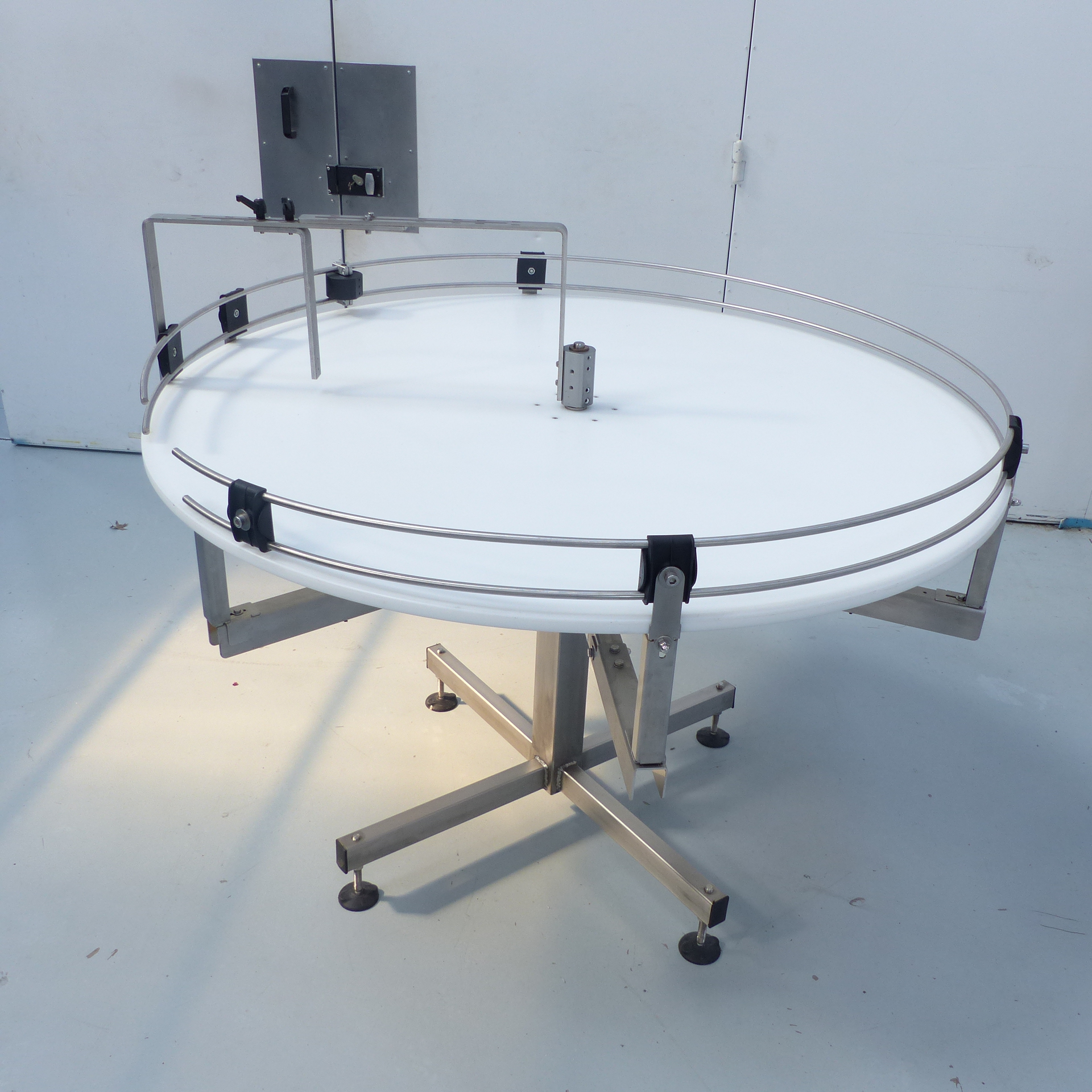 Table tournante à plateau plastique 1500 mm